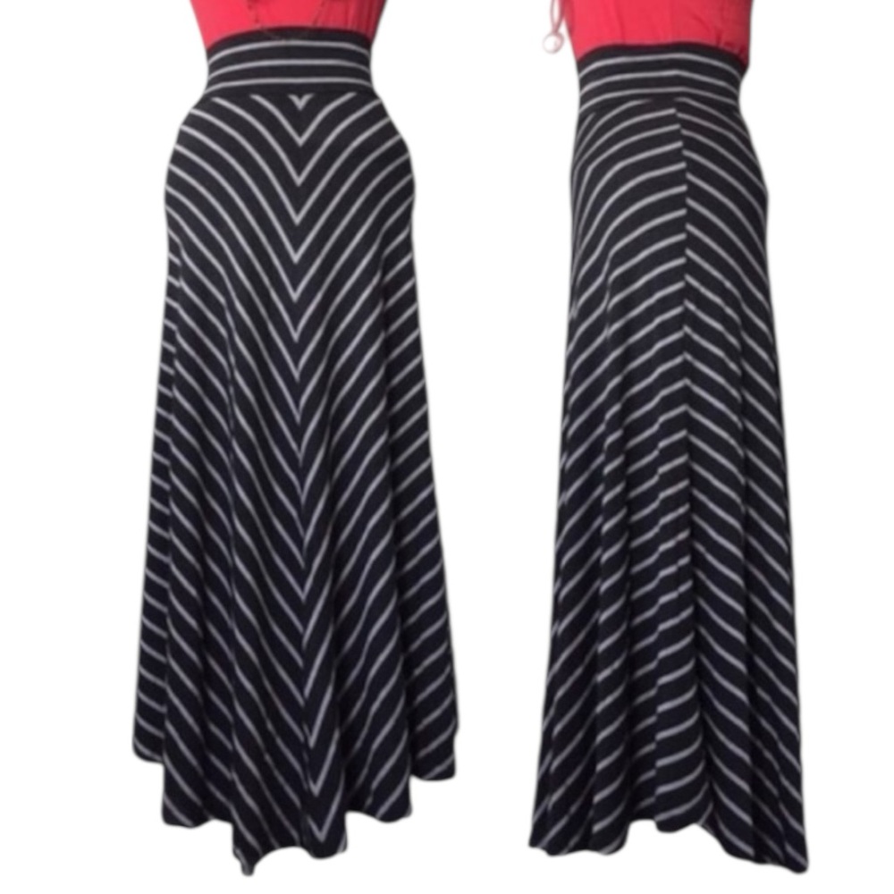 KENNETH COLE Striped Knit Maxi Skirt Dark and Light Gray Sz XS - Picture 1 of 9